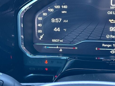 Used 2025 GMC Sierra 1500 Elevation image 25