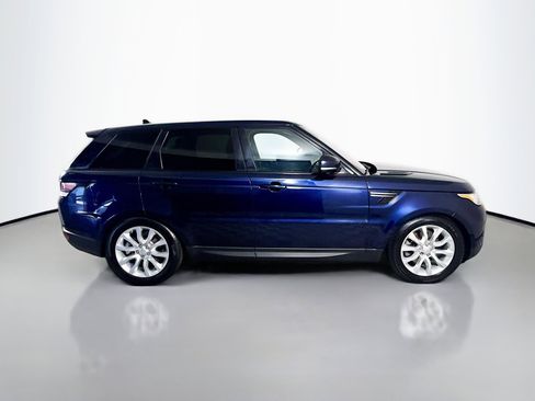 Used 2016 Land Rover Range Rover Sport SE image 11
