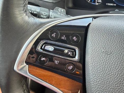Used 2018 Cadillac Escalade ESV Premium Luxury AWD/4WD image 66