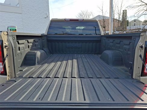 Used 2023 GMC Sierra 1500 Elevation image 28