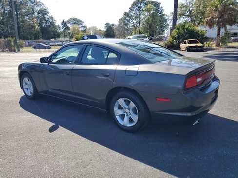 Used 2014 Dodge Charger SE image 4