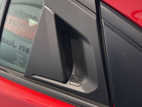 Used 2025 Toyota Prius Plug-In Hybrid image 21