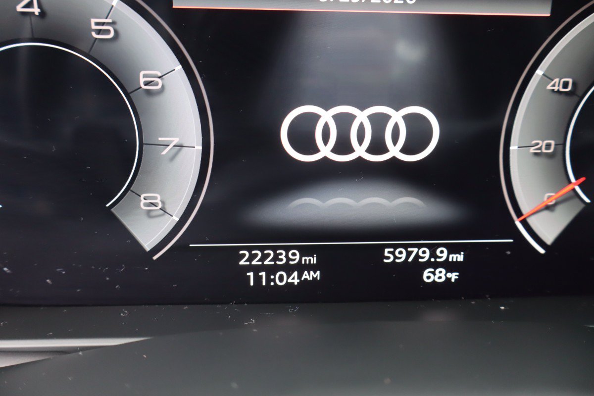 Used 2023 Audi Q8 Premium Plus AWD/4WD image 12