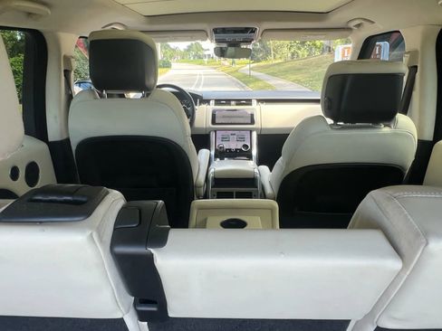 Used 2018 Land Rover Range Rover Sport HSE image 24