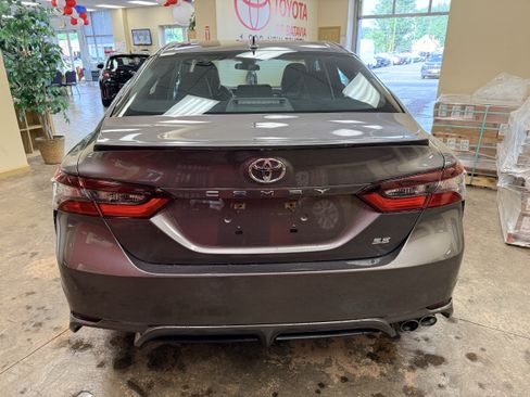 Used 2023 Toyota Camry SE FWD image 11