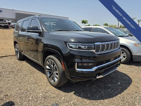 Used 2022 Jeep Grand Wagoneer Series III w/ Rear Seat Video Group 1 AWD/4WD image 4