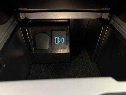 Certified 2023 Ford Explorer XLT w/ Equipment Group 202A image 15