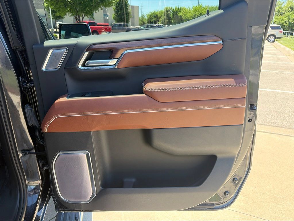 Used 2023 GMC Sierra 1500 Denali Ultimate AWD/4WD image 33