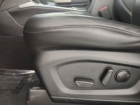 Used 2022 Ford Explorer Limited w/ Equipment Group 301A image 13