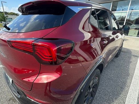 Used 2025 Buick Encore GX Sport Touring w/ Advanced Technology Package FWD image 6