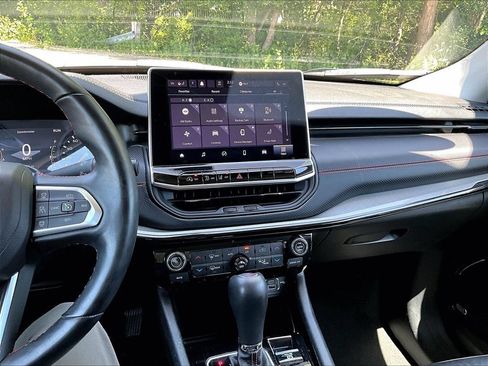 Used 2022 Jeep Compass Trailhawk w/ Sun and Sound Group AWD/4WD image 19