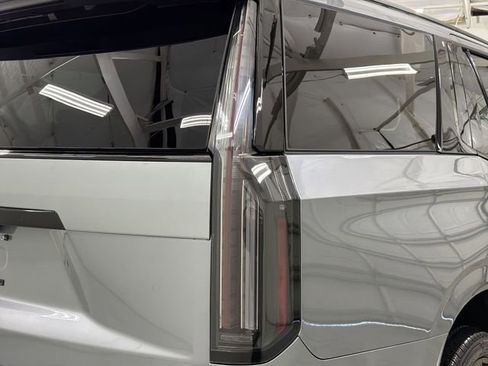 New 2026 Cadillac Escalade Platinum Sport w/ LPO, ONYX Package image 16