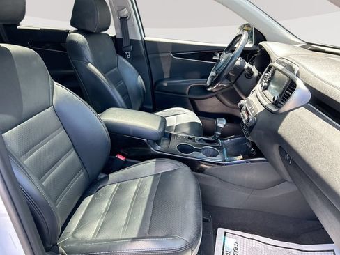Used 2019 Kia Sorento EX w/ EX Touring Package AWD/4WD image 31