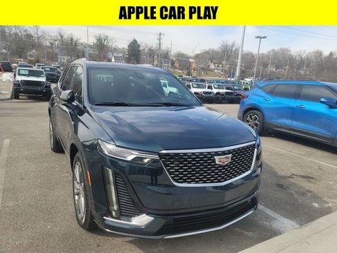 Used 2025 Cadillac XT6 Premium Luxury w/ Technology Package image 2