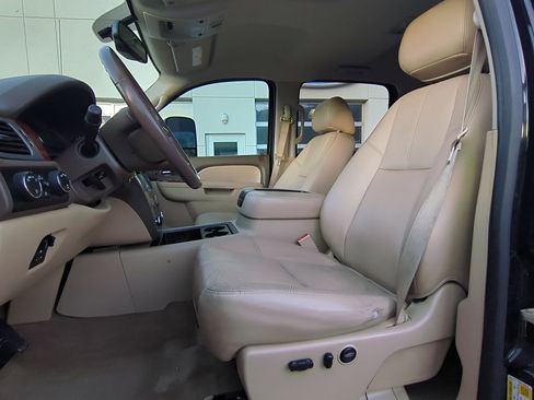 Used 2014 GMC Sierra 2500 SLT w/ SLT Convenience Package image 27