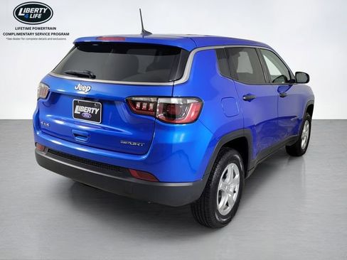 Used 2022 Jeep Compass Sport image 3