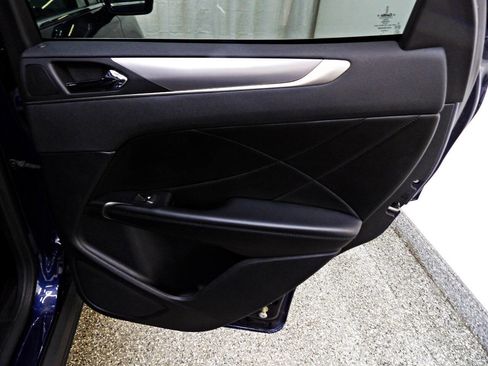 Used 2017 Lincoln MKC Premiere FWD image 12