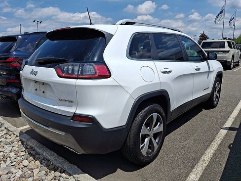 Used 2019 Jeep Cherokee Limited AWD/4WD image 3