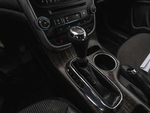 Used 2015 Chevrolet Malibu LT w/ Power Convenience Package FWD image 16