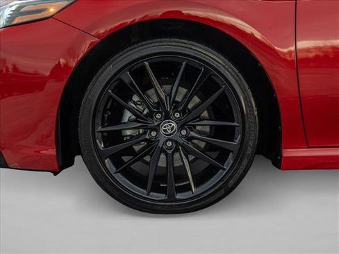 Used 2022 Toyota Camry XSE w/ Navigation Upgrade Package image 15