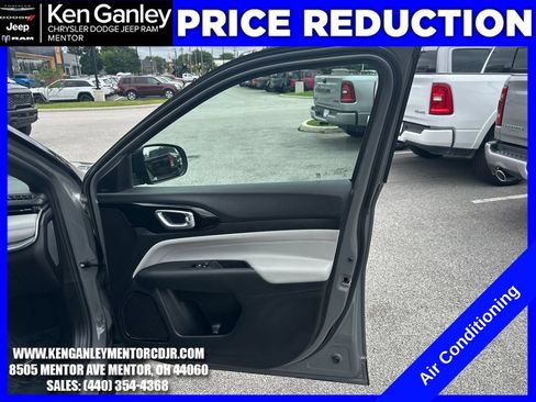Used 2023 Jeep Compass Limited AWD/4WD image 25