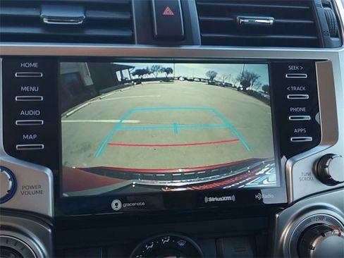 Used 2021 Toyota 4Runner SR5 Premium image 18