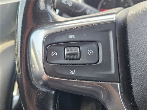 Used 2019 Chevrolet Blazer LT image 11