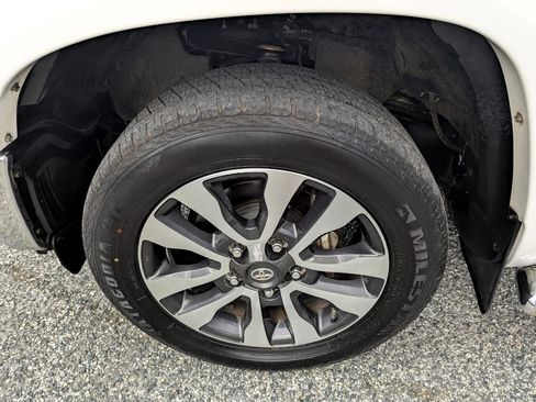 Used 2018 Toyota Tundra Limited image 12