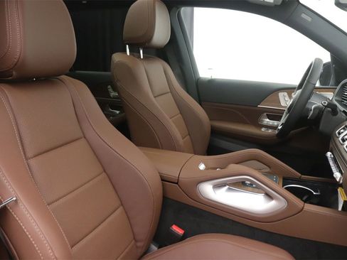 New 2026 Mercedes-Benz GLS 450 GLS 450 image 9