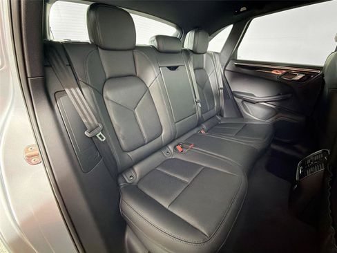 Certified 2026 Porsche Macan AWD/4WD image 27