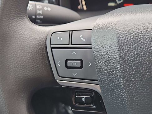 Used 2025 Toyota Camry LE image 38