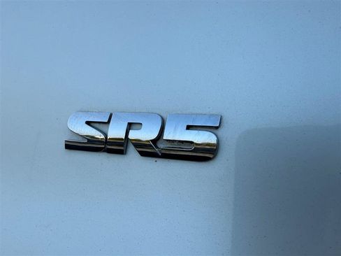 Used 2011 Toyota 4Runner SR5 AWD/4WD image 22