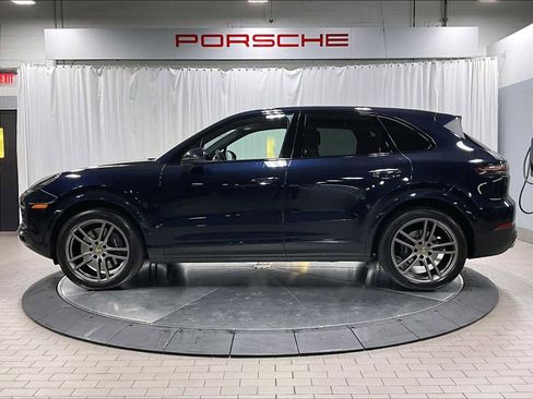 Used 2023 Porsche Cayenne image 2