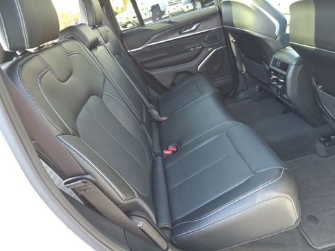 Used 2025 Jeep Grand Cherokee Overland w/ Adv Protech Group III image 50