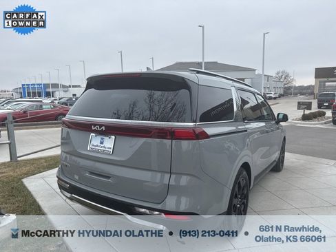 Used 2024 Kia Carnival SX Prestige image 12