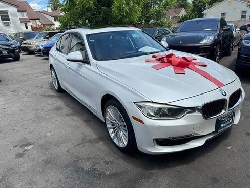 Used 2013 BMW 328i xDrive Sedan AWD/4WD image 3