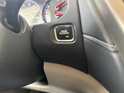 Certified 2021 GMC Acadia Denali w/ Denali Technology Package image 17