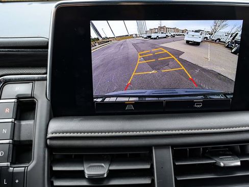 Used 2023 GMC Yukon SLT image 35