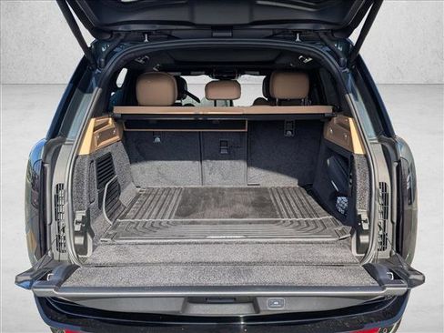 Certified 2025 Land Rover Range Rover SE AWD/4WD image 6