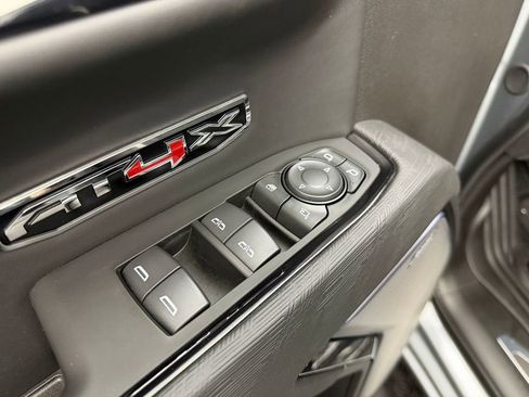 Used 2025 GMC Sierra 1500 AT4X image 11
