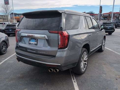 Used 2021 GMC Yukon Denali w/ Denali Premium Package image 5