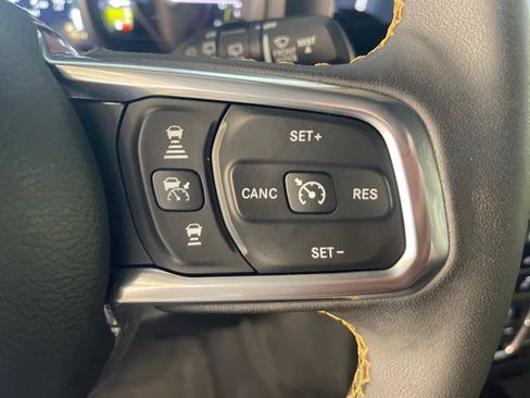 Used 2024 Jeep Wrangler High Altitude AWD/4WD image 10