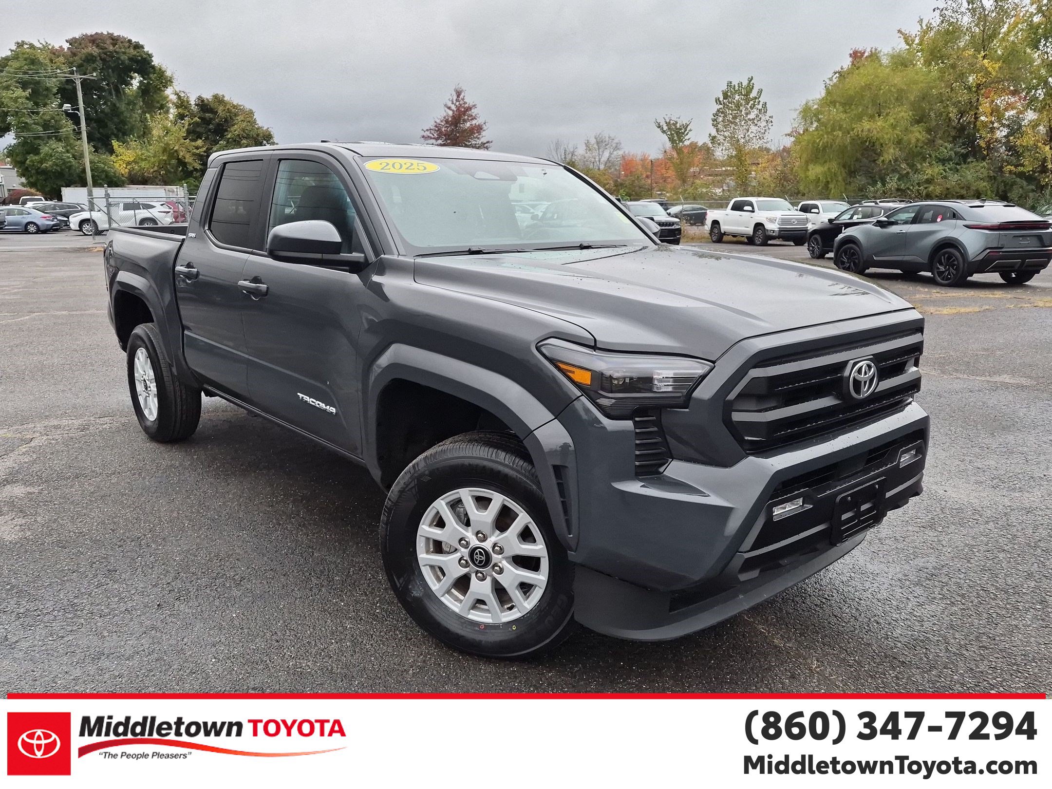 Used 2025 Toyota Tacoma SR5 AWD/4WD image 1