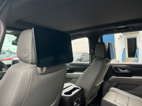 Used 2021 GMC Yukon SLT w/ SLT Luxury Plus Package image 23