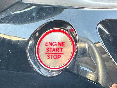 Used 2023 Acura MDX SH-AWD w/ Technology Package image 39