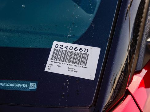 Used 2025 Ford Explorer ST-Line w/ Premium Package image 29