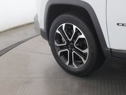 Used 2022 Jeep Compass Limited image 13