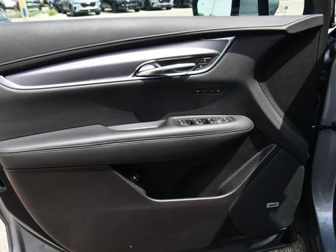 Used 2024 Cadillac XT6 Luxury w/ LPO, Floor Liner Package AWD/4WD image 24