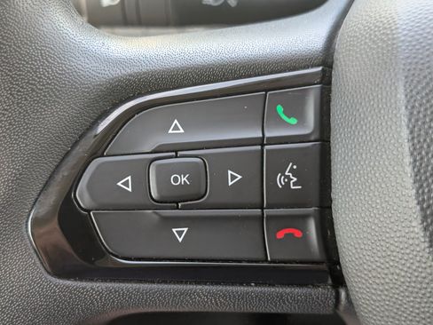 Used 2025 RAM ProMaster 2500 w/ Convenience Group FWD image 14