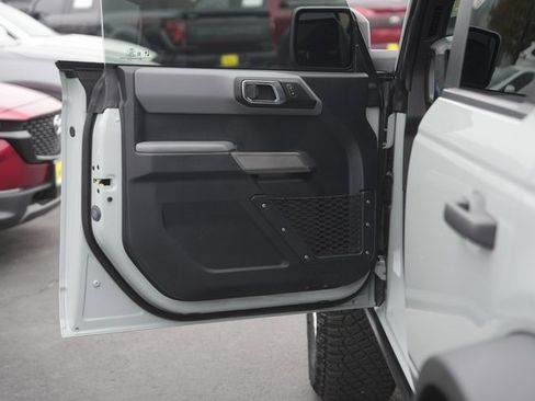 Used 2022 Ford Bronco Black Diamond w/ Sasquatch Package image 29